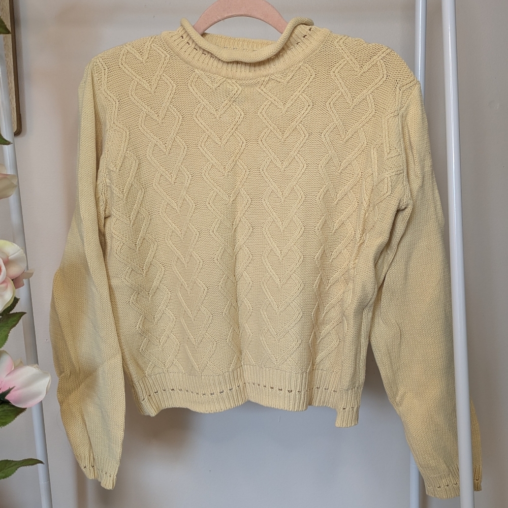 Vintage Light Pastel Yellow Cable Knit Heart Cropped Mock Neck Sweater